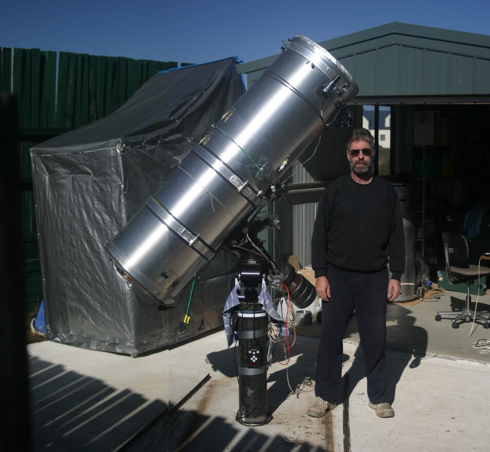 卫斯理和他的反射式望远镜的合影